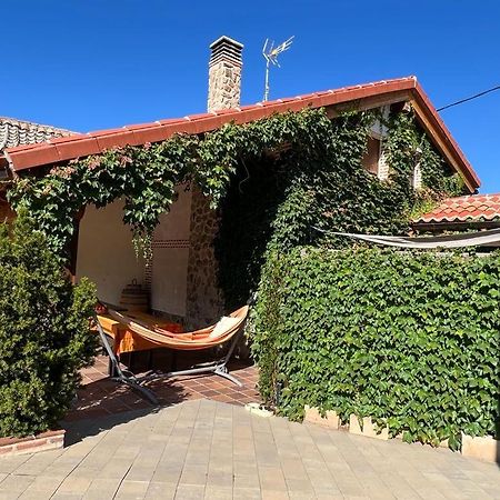 Casa Rural "Hazanas" Adanero Exterior foto